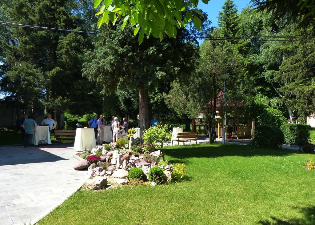 Prenociste Gazela Bed & Breakfast Pirot Exterior photo
